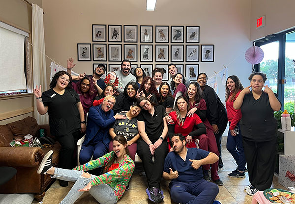 Veterinary career opportunity at Flora Family Vet clinic in Kissimmee, Florida

